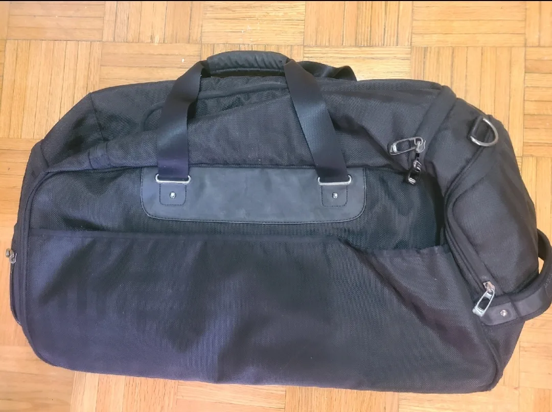 Free Nike Black Duffel Bag 🥕 image indicator(2)