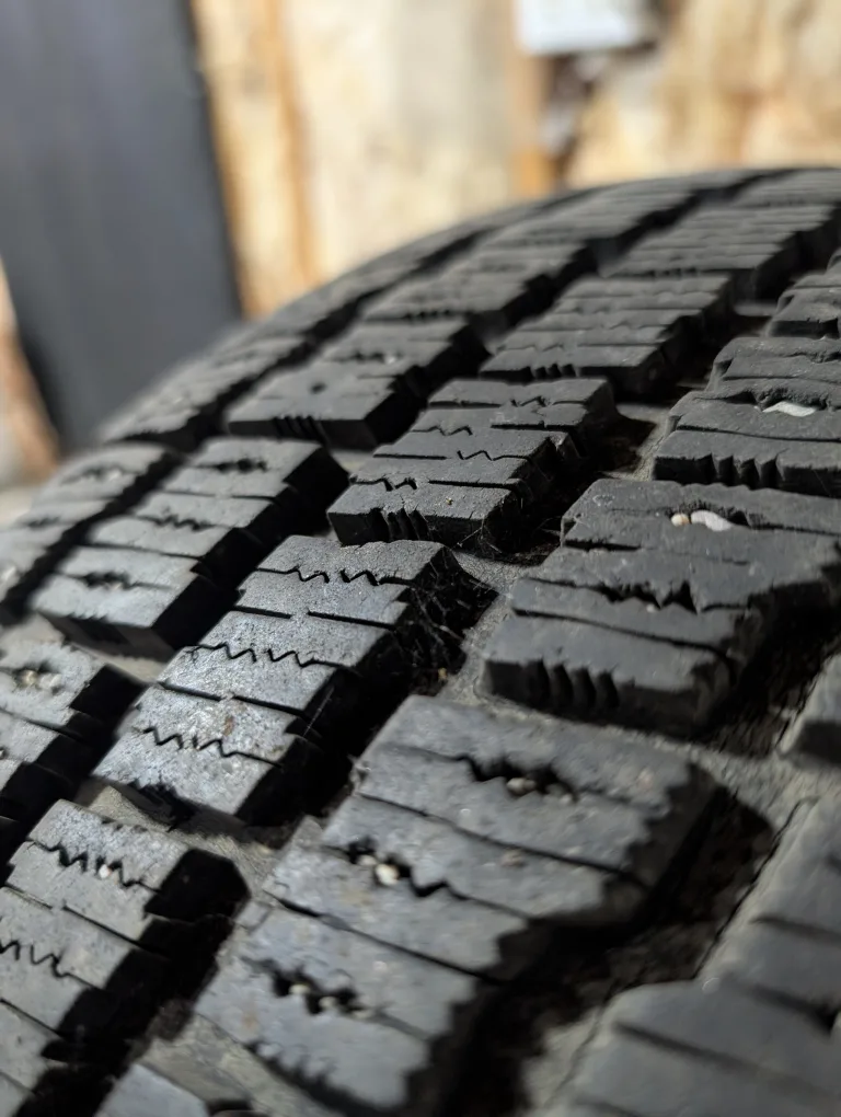 (4)-215/65R16 Winter Tires On Steel Rims Off 2015 Mitsubishi Rvr thumbnail