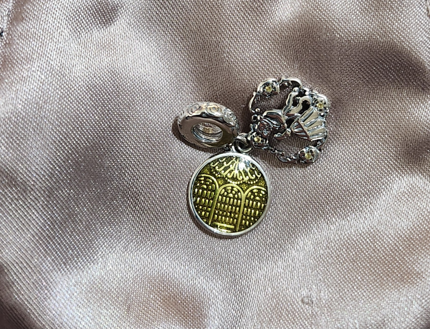 Beauty & the Beast Charm - photo 2