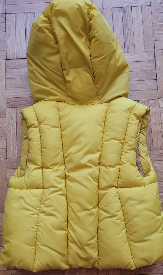 Zara Baby Yellow Puffer Vest - 12-18 Months image indicator(2)