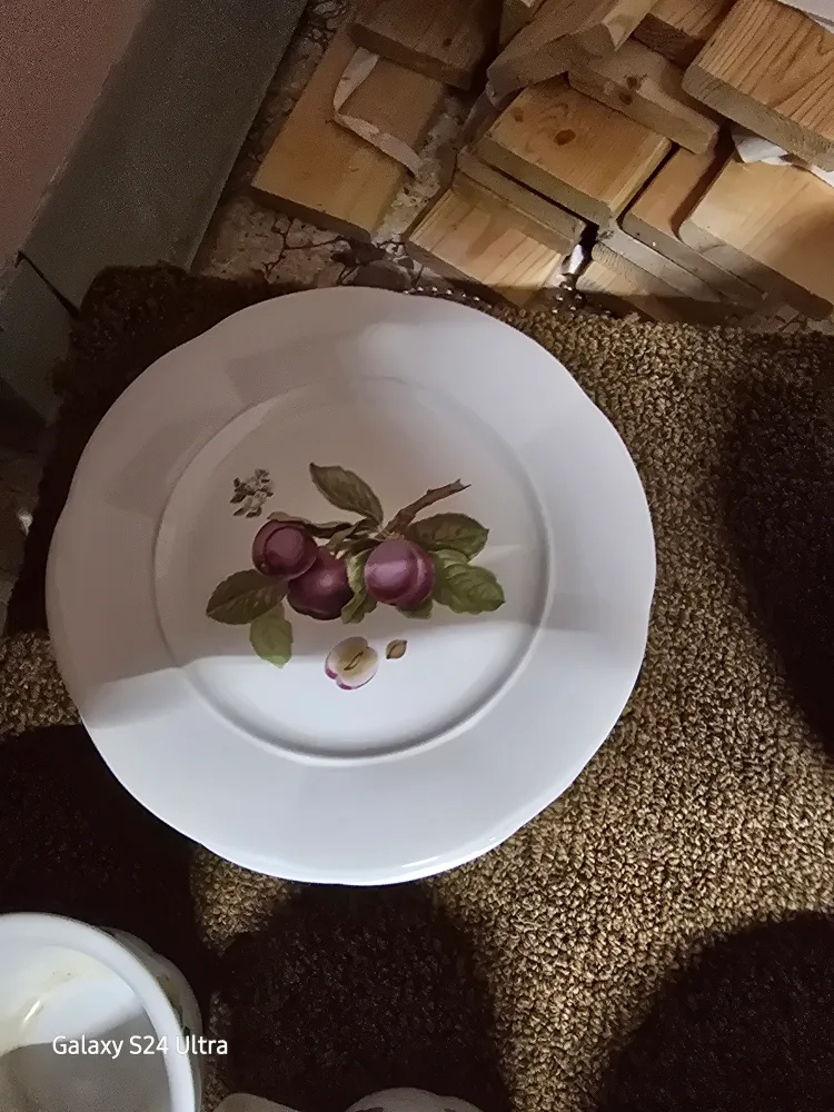 Vintage Fruit Patterned Dishes image indicator(6)