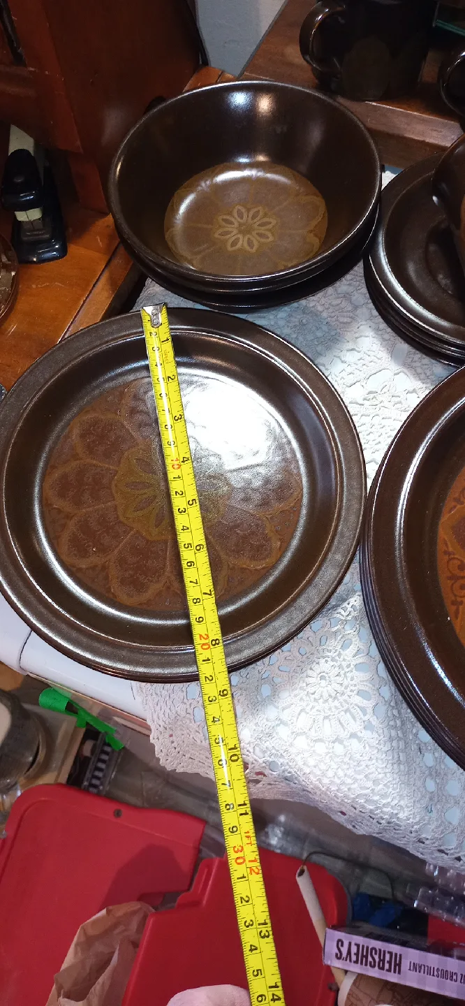 Royal Daulton stoneware Dish Set image indicator(4)