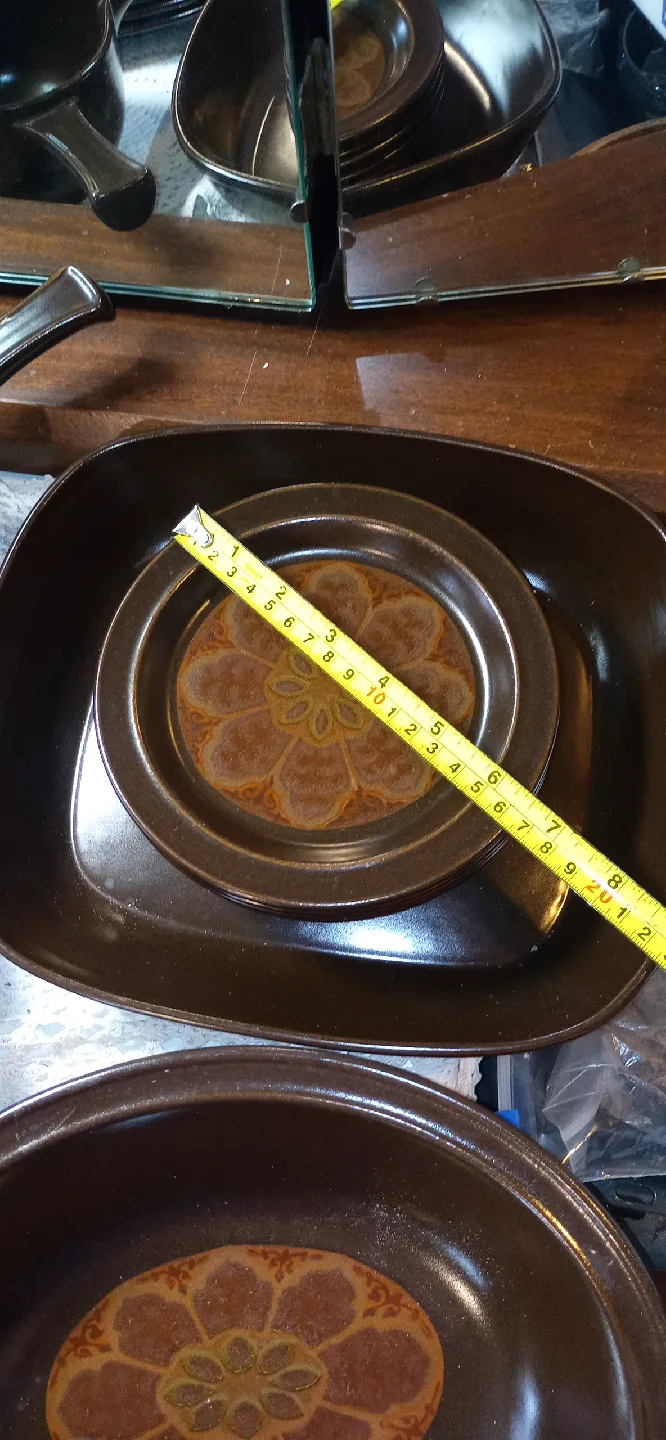 Royal Daulton stoneware Dish Set image indicator(5)