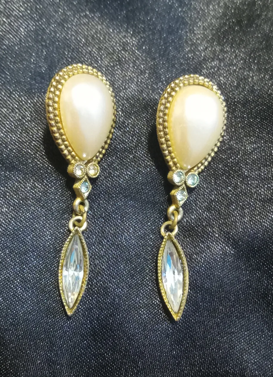 Vintage Earrings thumbnail