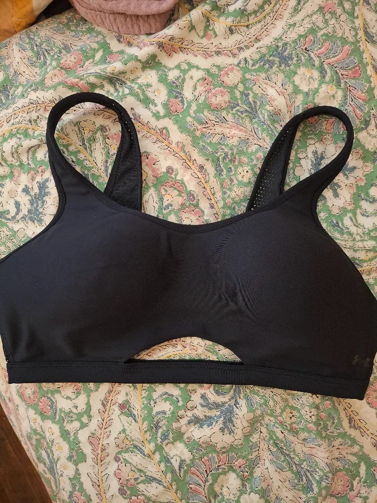 Underarmour Sports Bra New thumbnail