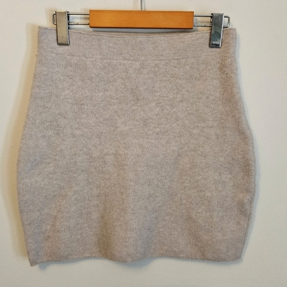 ARITZIA Babaton Wool Blend Mini Skirt - Size M