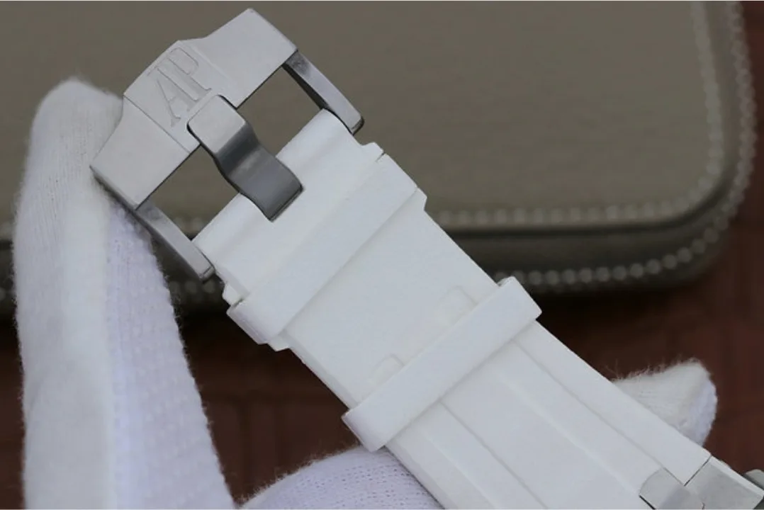 White Men's Watch image indicator(2)