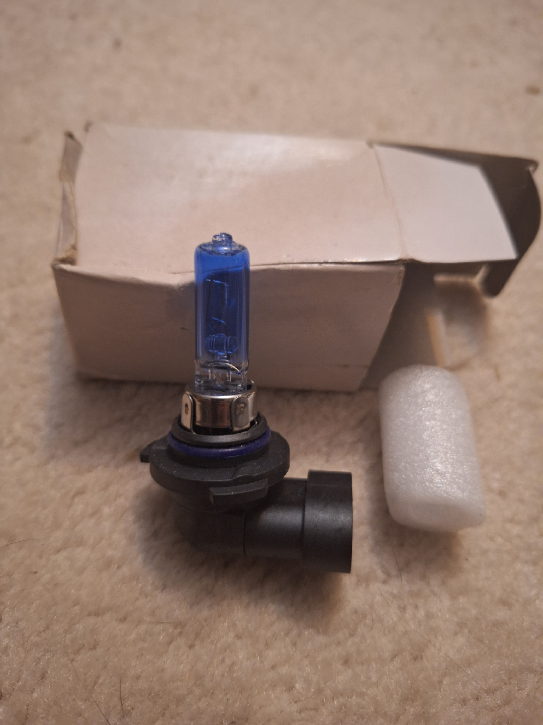 NEW 9005 12V Day Light Bulb 💡