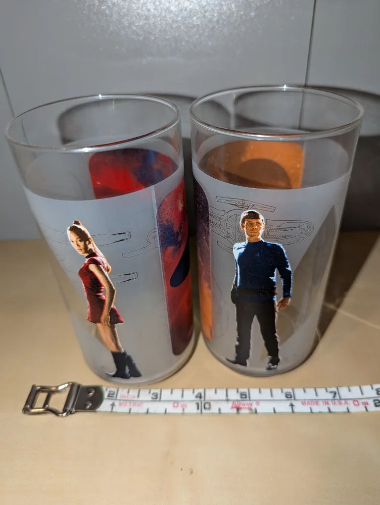 Star Trek Collectible Glasses Spock and Uhura (Set of 2) image indicator(4)