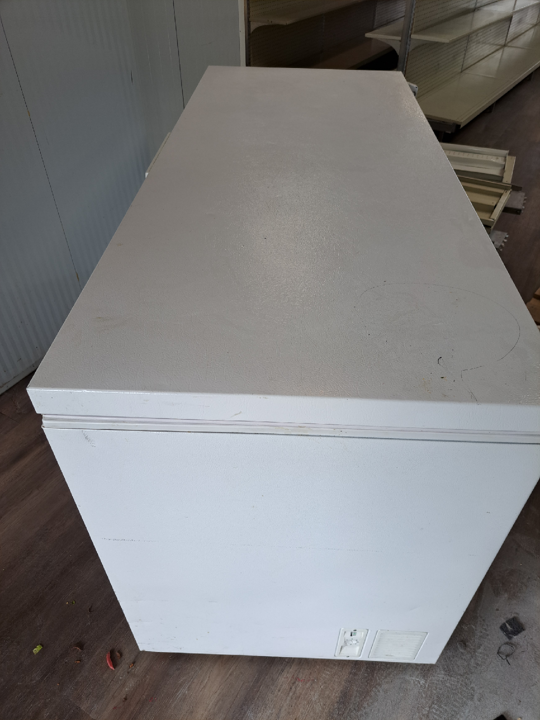 White Chest Freezer - photo 2