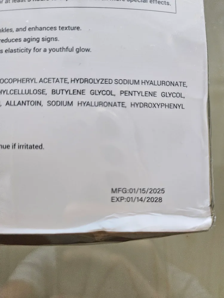 Box of Skaind Hydraglow Deep Face Masks image indicator(3)