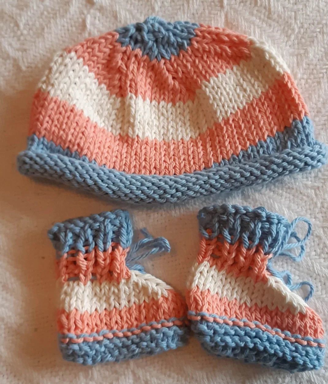 handmade baby booties and hat set thumbnail