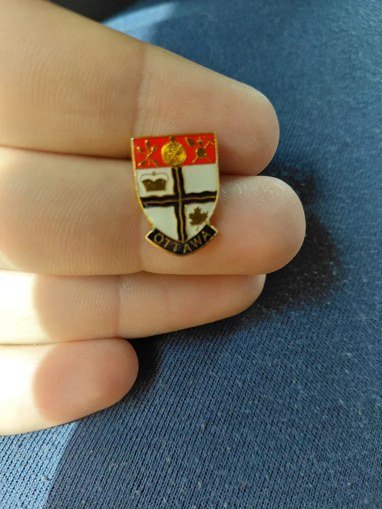 University of Ottawa Pin image indicator(2)