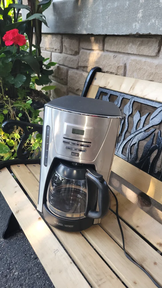 Black & Decker Coffee Maker thumbnail
