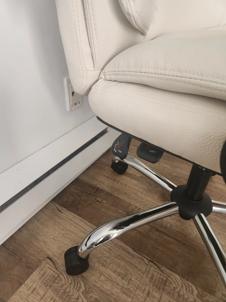 Cream faux Leather Office Chair with Footrest image indicator(3)