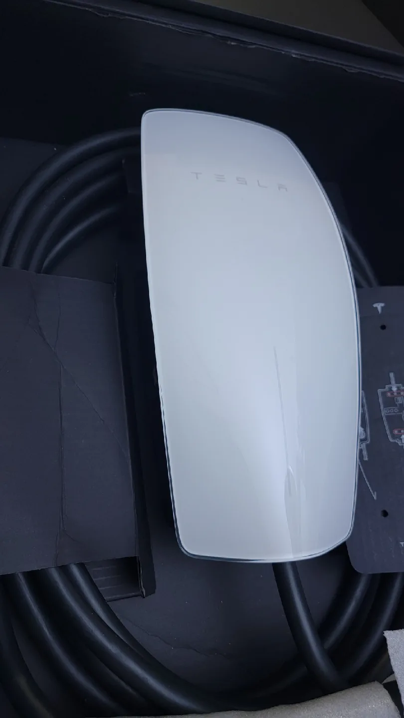 Tesla Wall Connector Gen 3 – Level 2 EV Charger As is image indicator(3)