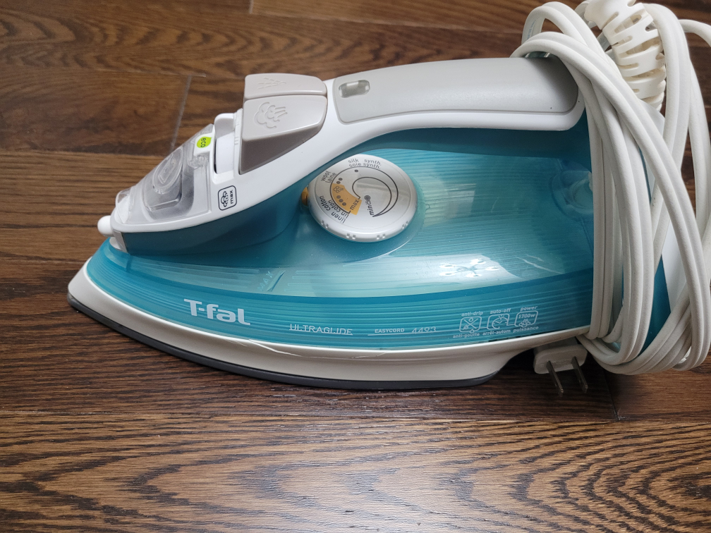 T-fal Ultraglide Easycord Iron