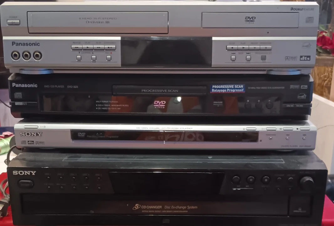 Mixed Electronics Bundle - Panasonic, Sony, Technics image indicator(2)