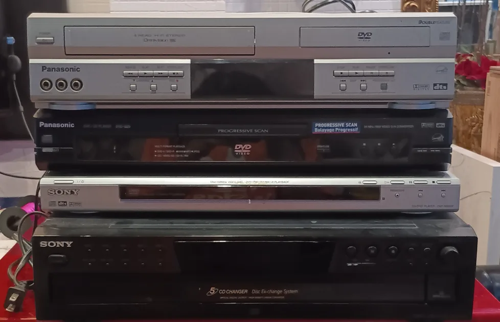 Mixed Electronics Bundle - Panasonic, Sony, Technics image indicator(6)