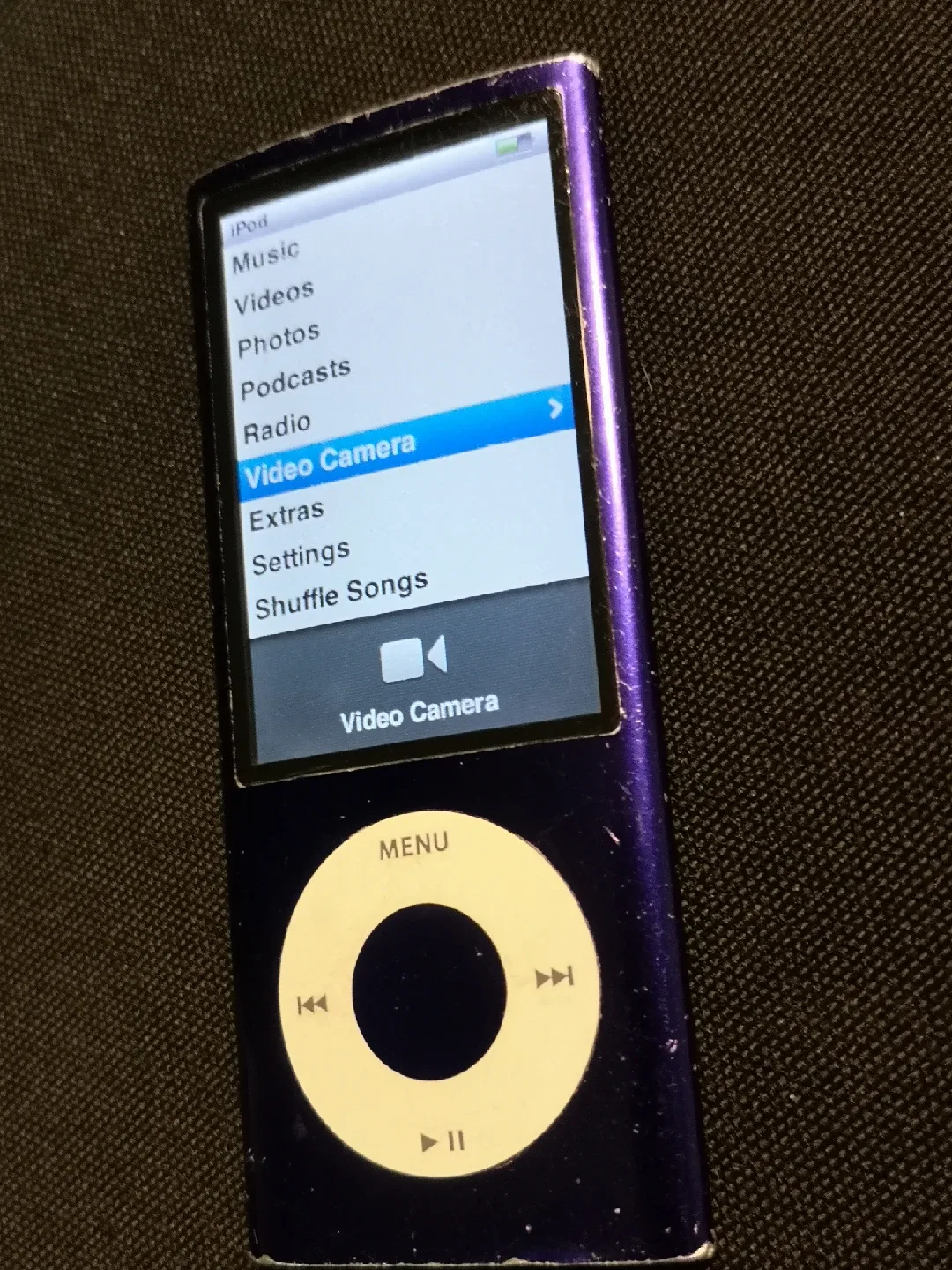 iPod Nano ~ 8GB 5th Generation ~ Camera + Mic image indicator(9)