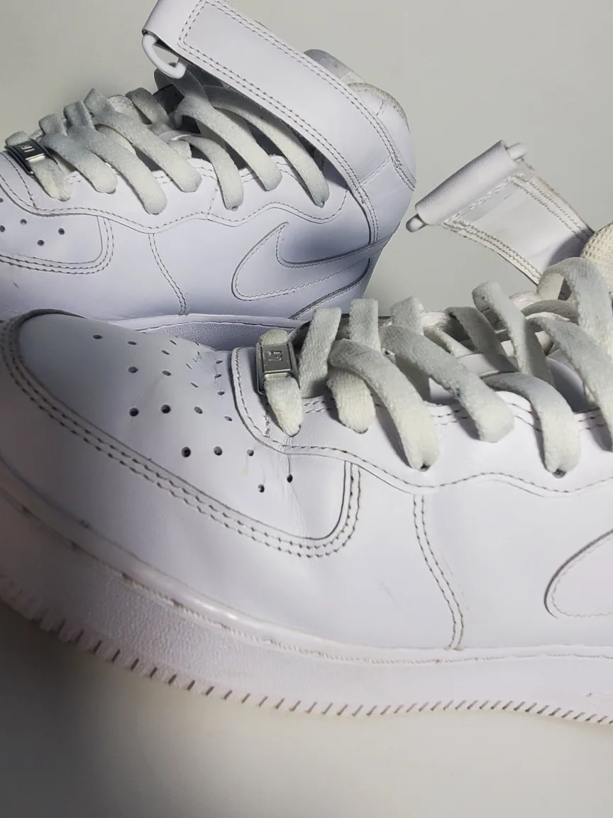 Nike White Men’s Air Force 1 Mid '07 CW2289-111 Size 8.5 image indicator(7)