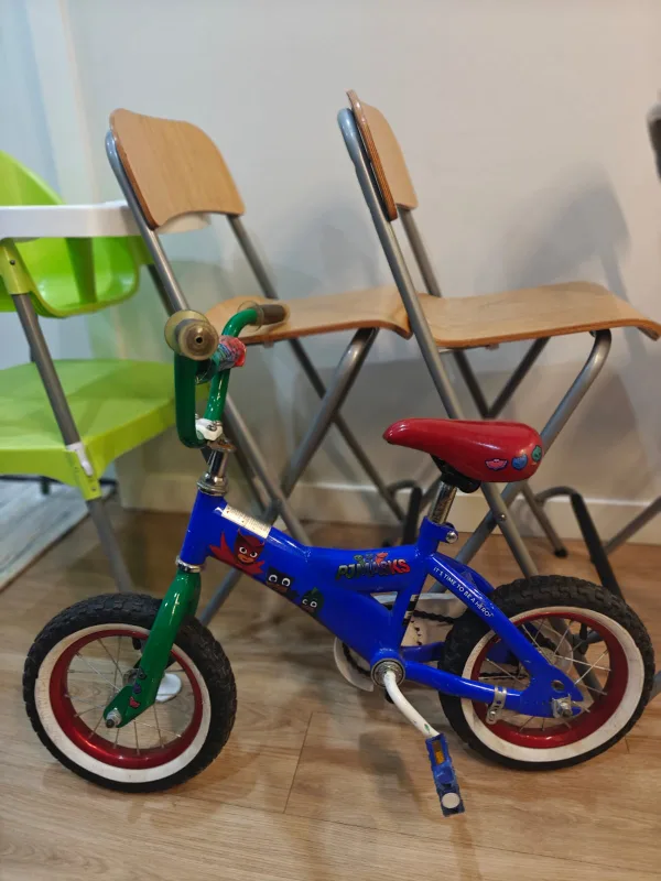 PJ Masks Kids' Bike - Blue & Green image indicator(2)