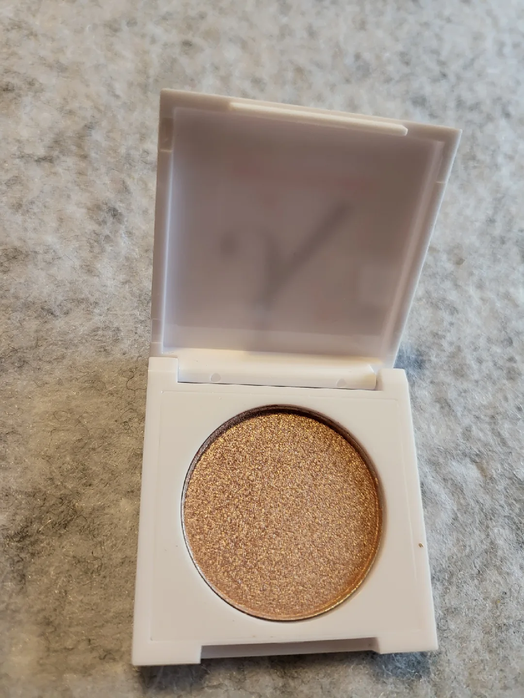 Just Ximena Single Eyeshadow image indicator(2)