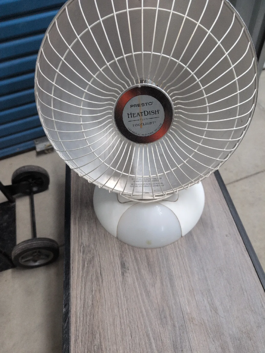 Presto HeatDish Plus Parabolic Electric Heater thumbnail