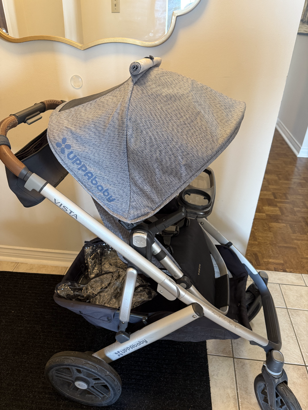UPPAbaby Vista Stroller with bassinet, snack tray, rain cover - photo 3