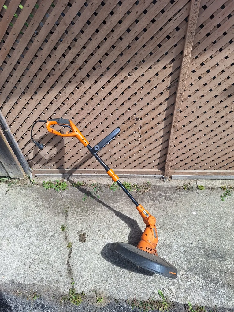 Worx Electric Grass Trimmer thumbnail