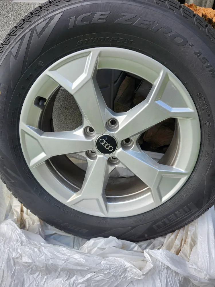 Pirelli Ice Zero Studless Winter Tires on Audi Rims image indicator(5)