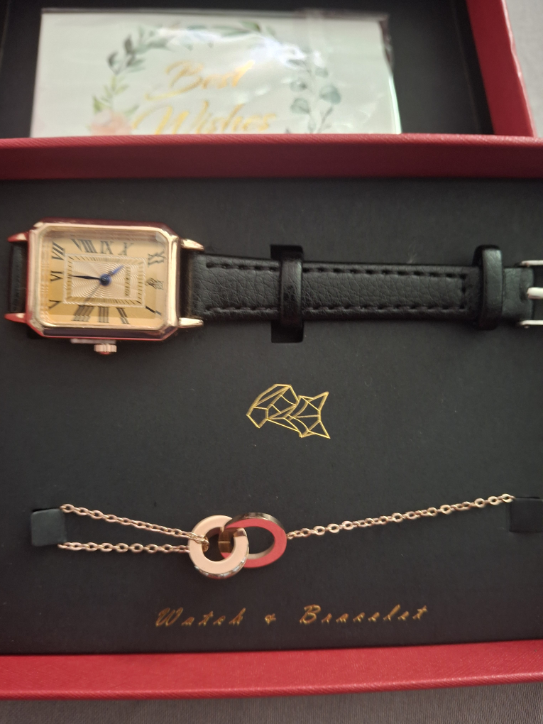 Lucky Fox Watch & Bracelet Set - New in Box! - photo 4