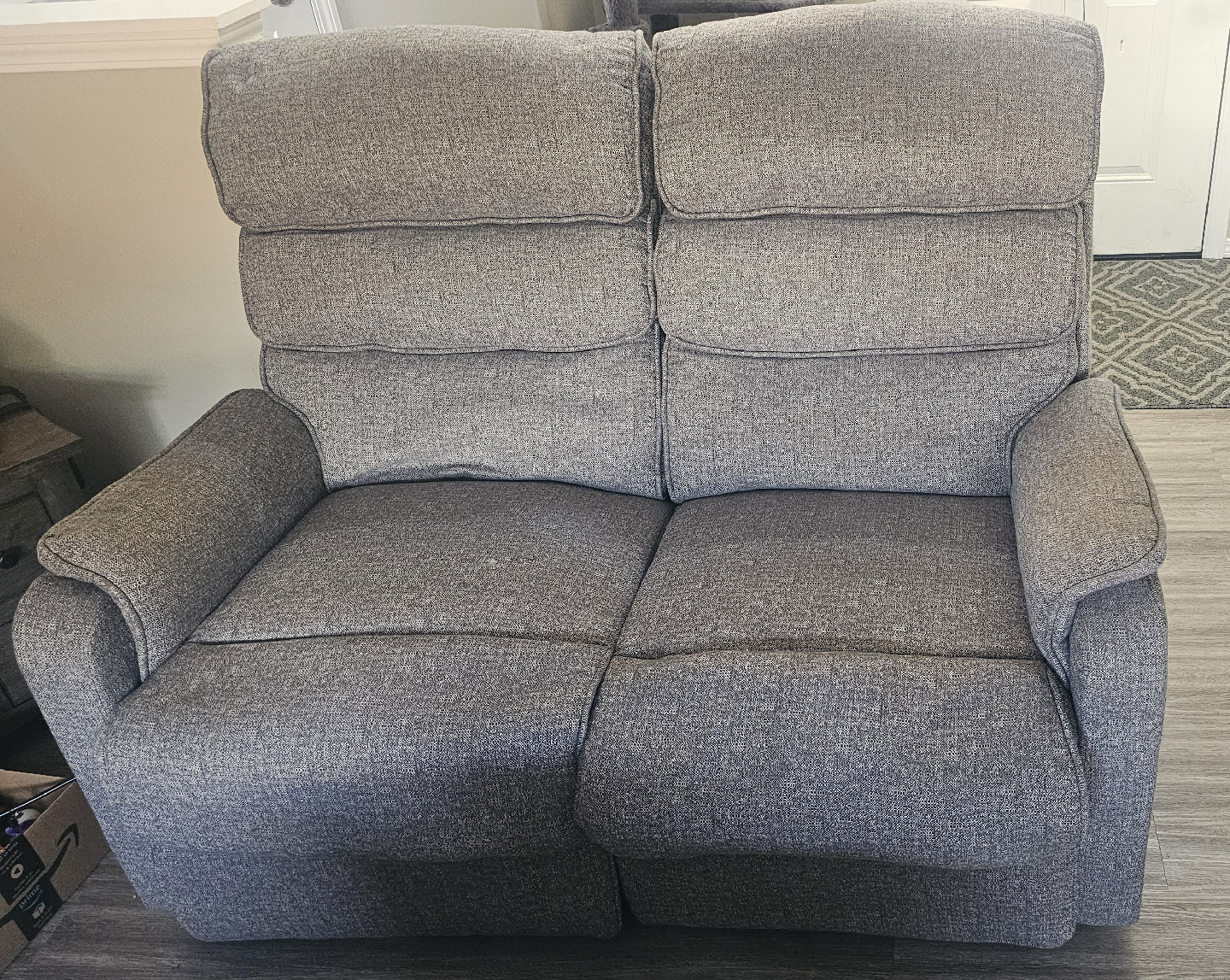 loveseat - power recliner / lift - photo 2
