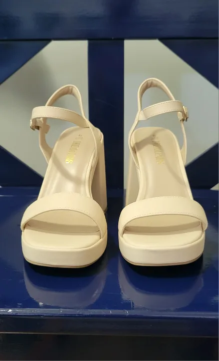 Brand New Nude Block Heel Sandals - Size 9 image indicator(4)