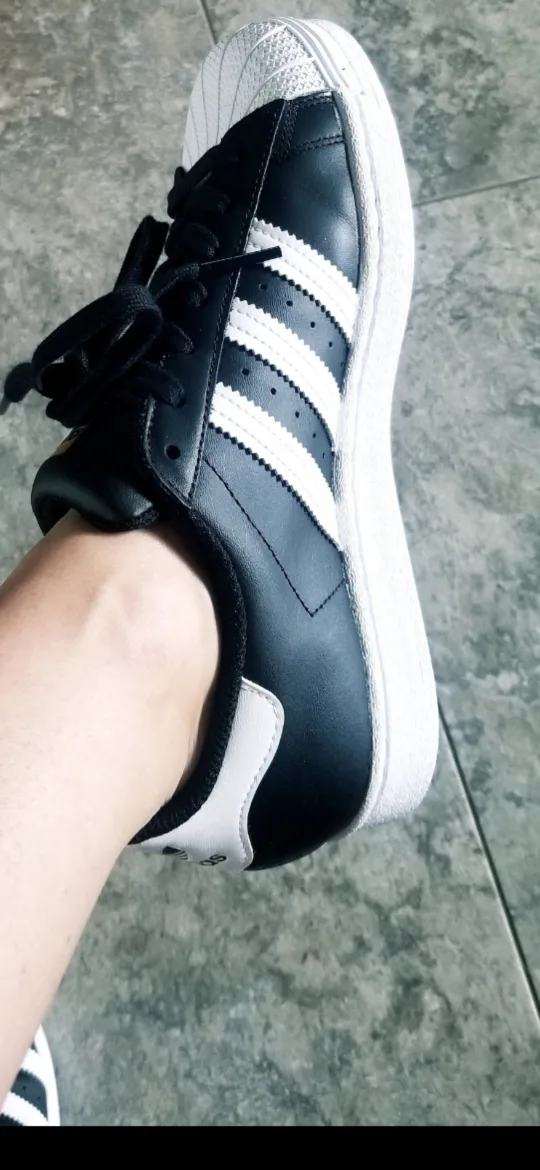 Adidas Superstar Black & White Sneakers image indicator(3)