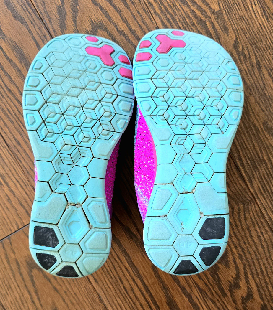 Nike Free 4.0 Flyknit Pink Running Shoes - Size 8 - photo 3