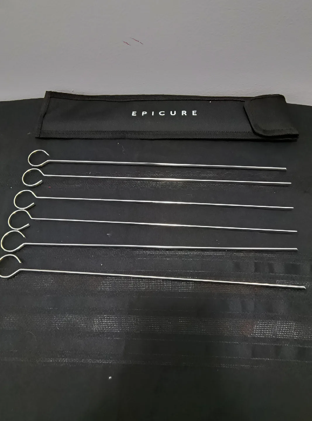 Epicure BBQ Tool Set with Case and set of metal skewers image indicator(2)