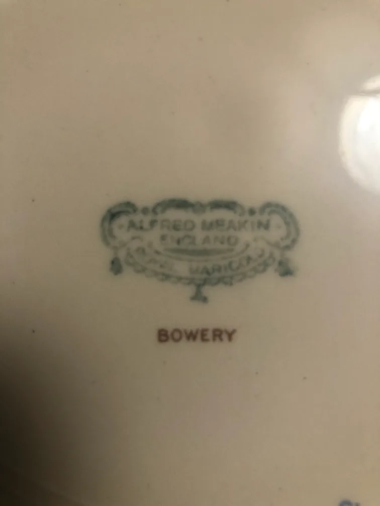 Alfred Meakin “ Royal Marigold “ Bowery 33 pc dining set image indicator(8)