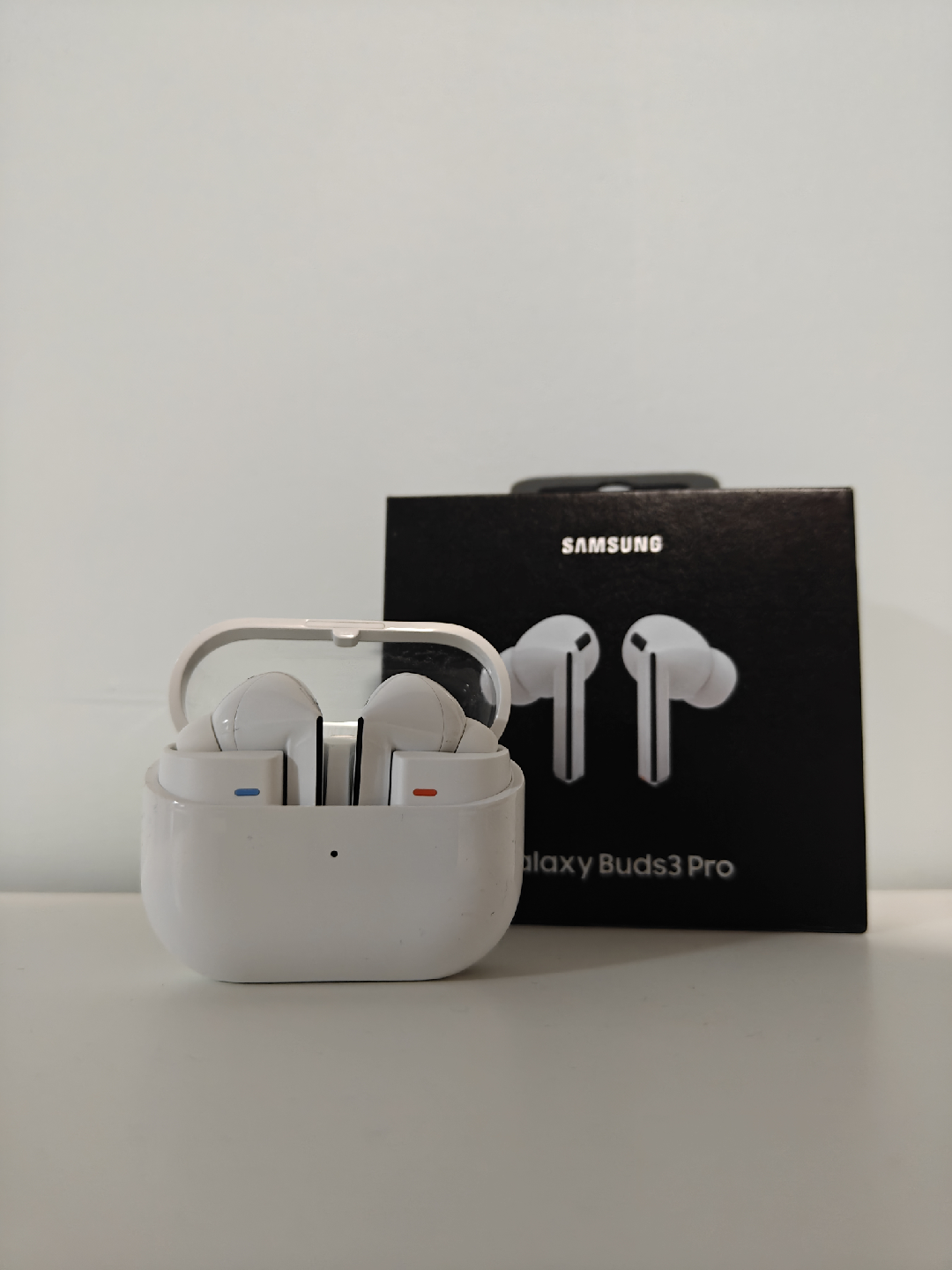 Samsung Galaxy Buds3 Pro - White, Like New! - photo 5