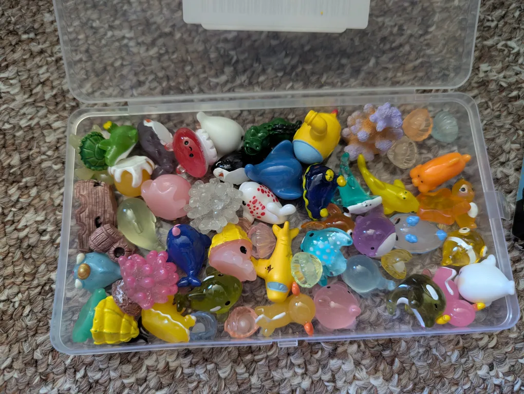 Assorted Miniature Plastic Sea Animals thumbnail
