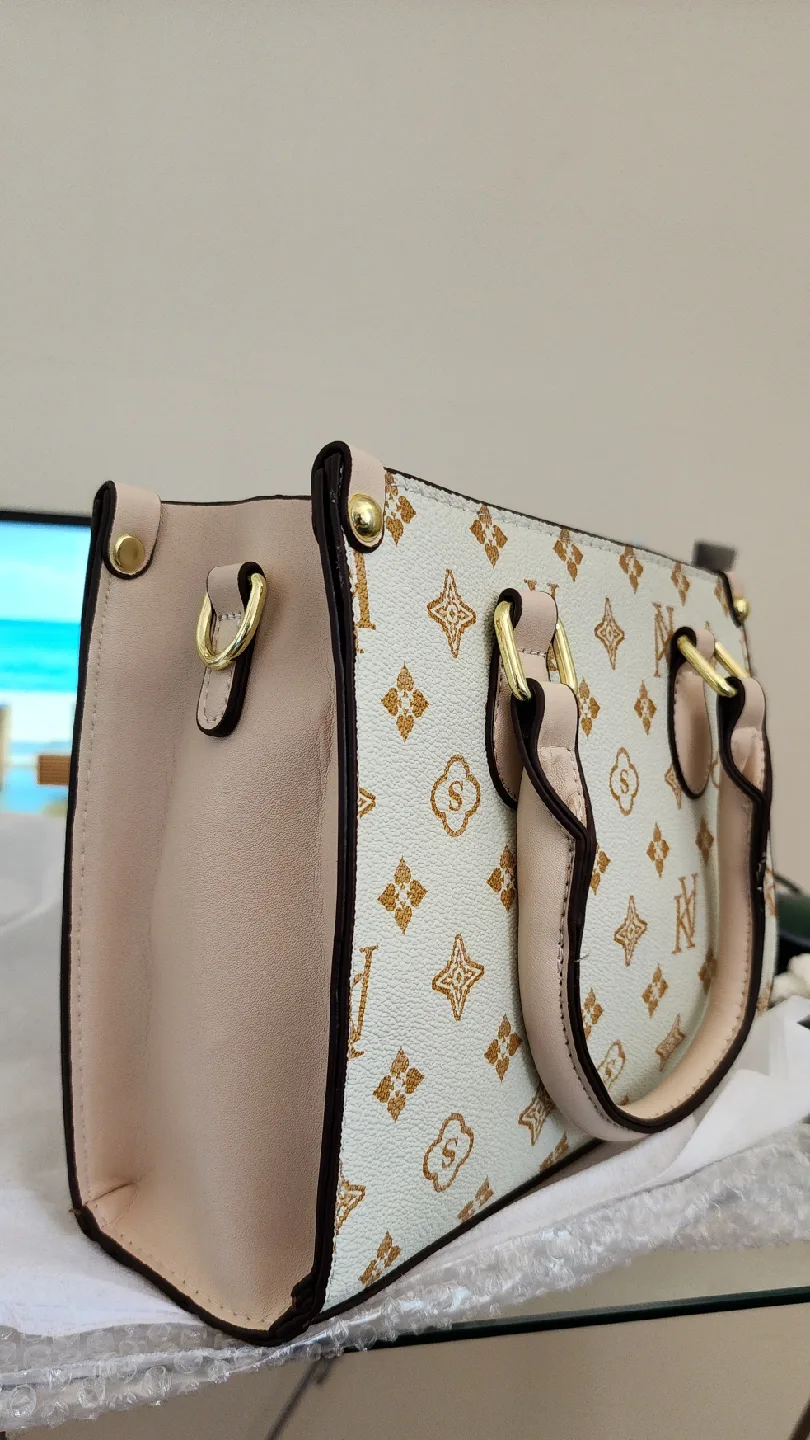 Fancy Two-Tone Style Shoulder Bag Brand New. image indicator(3)