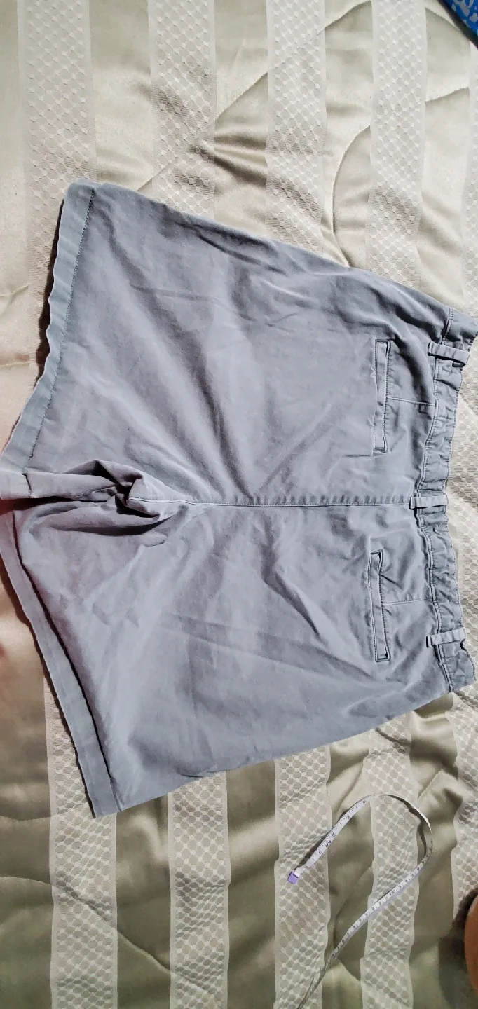 GAP Olive Green Chino Shorts - Size 16 image indicator(2)