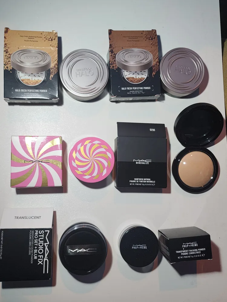 MAC Studio Fix, Estee Lauder Double Wear Powder Foundation image indicator(2)