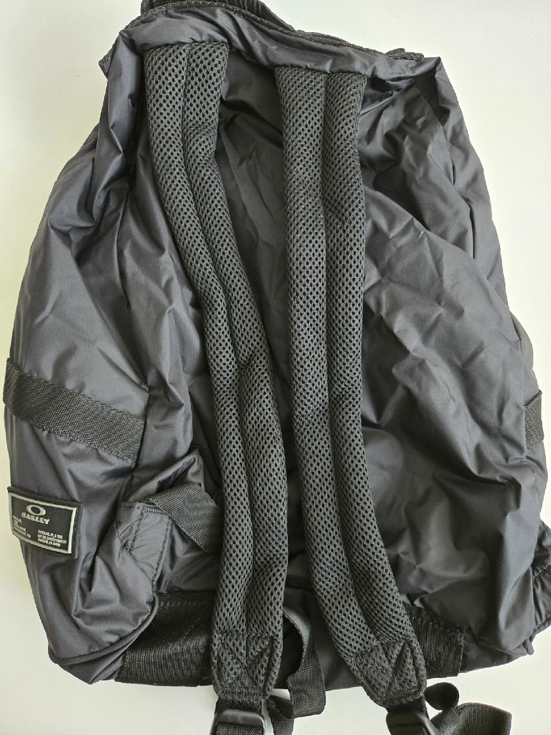 Oakley Packable Black Backpack image indicator(6)
