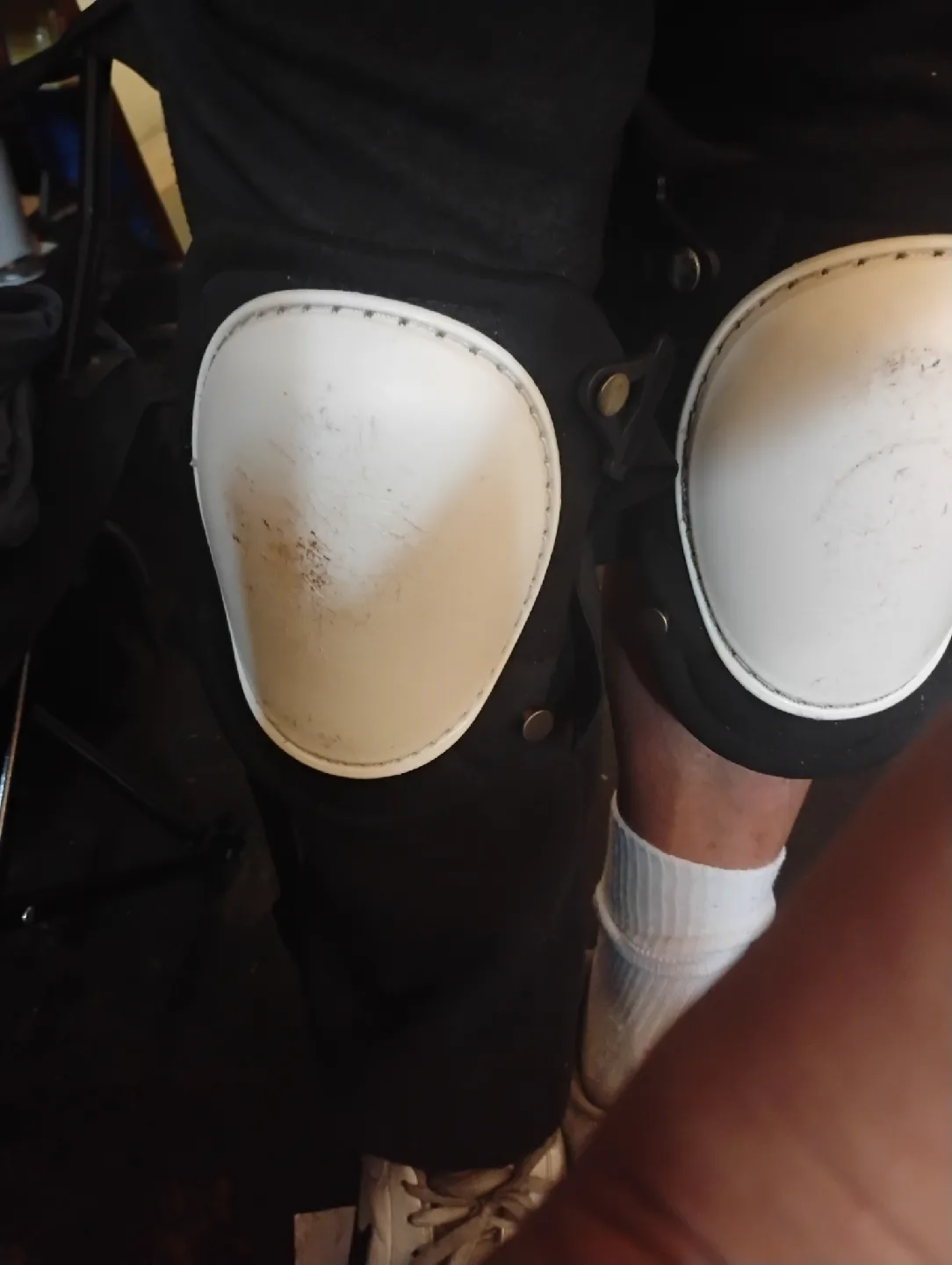 knee pads image indicator(6)