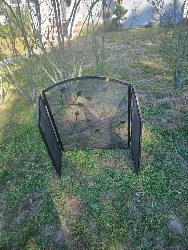 Fireplace Screen with Leaf Design thumbnail