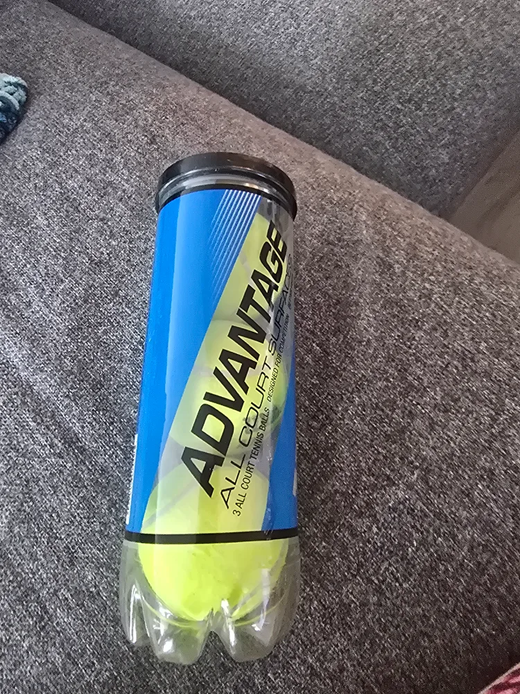 Wilson Matrix Tennis Racquets - Set of 2 plus 3 balls image indicator(5)