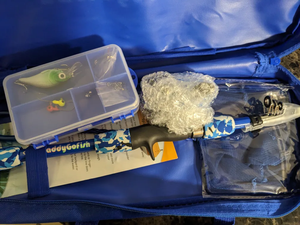 Daddy Go Fish Kids Fishing Pole Set image indicator(3)