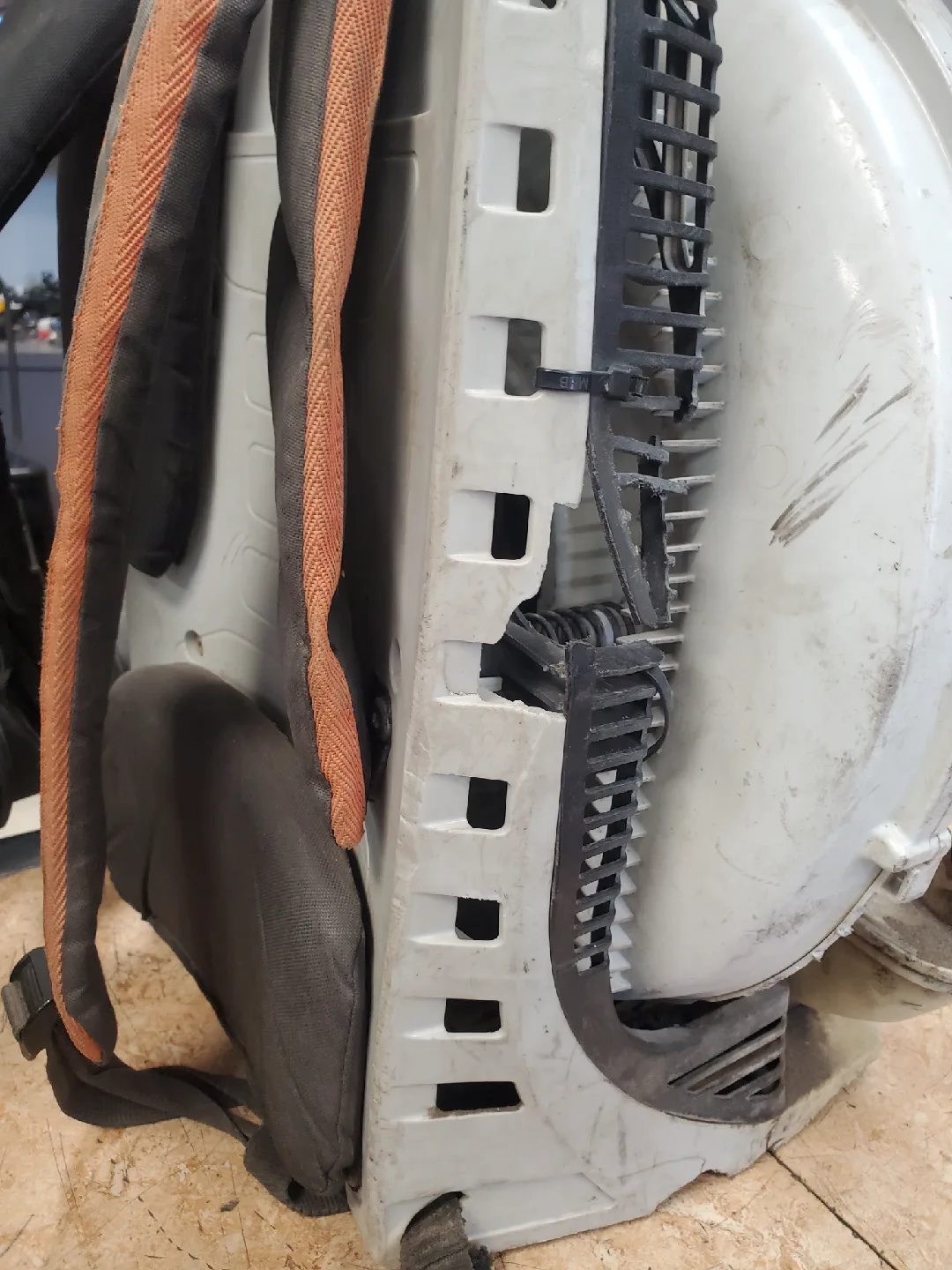 Stihl BR 600 Magnum Backpack Blower thumbnail
