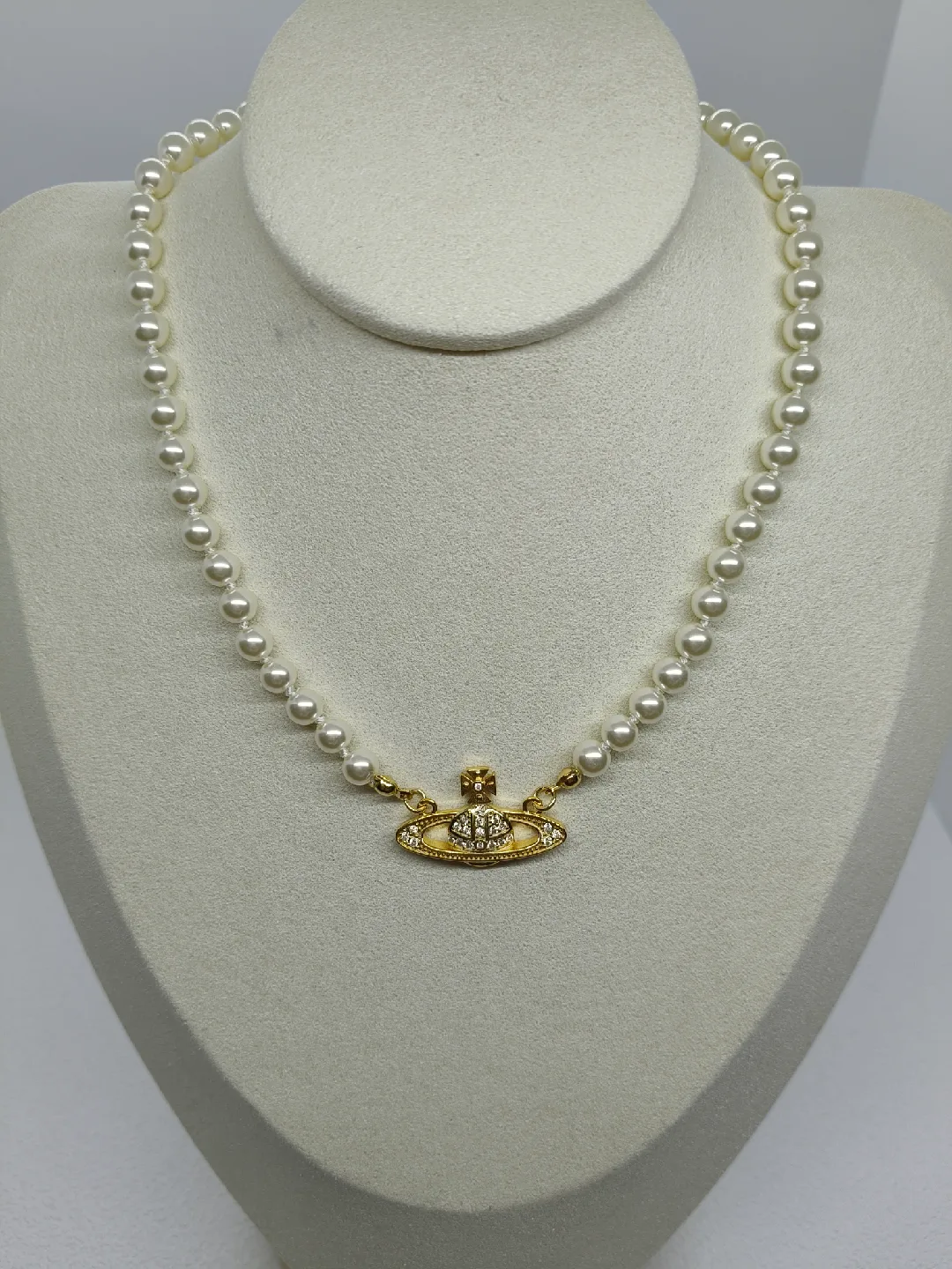 Vivienne Westwood Pearl Necklace image indicator(3)